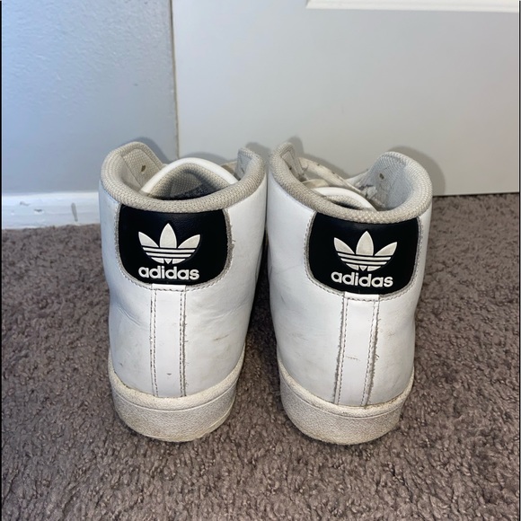 Men’s Adidas shoes - Picture 4 of 6